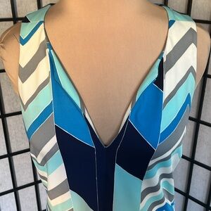 JB by Julie Brown White, Grey, & Shades of Blue Pullover V-neck Dress M